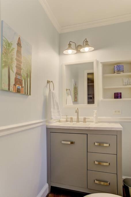 Charming Home Near Folly & Downtown Charleston Exterior foto